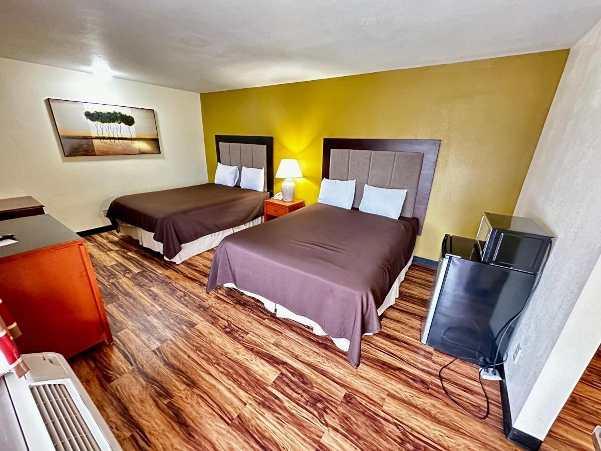 Regency Inn Iola Zewnętrze zdjęcie